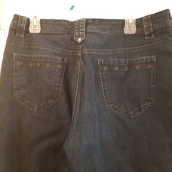 Pennars size 14 Womans Dark Wash Blue Jean Capris - Picture 9 of 13
